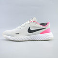 Nike Revolution 5