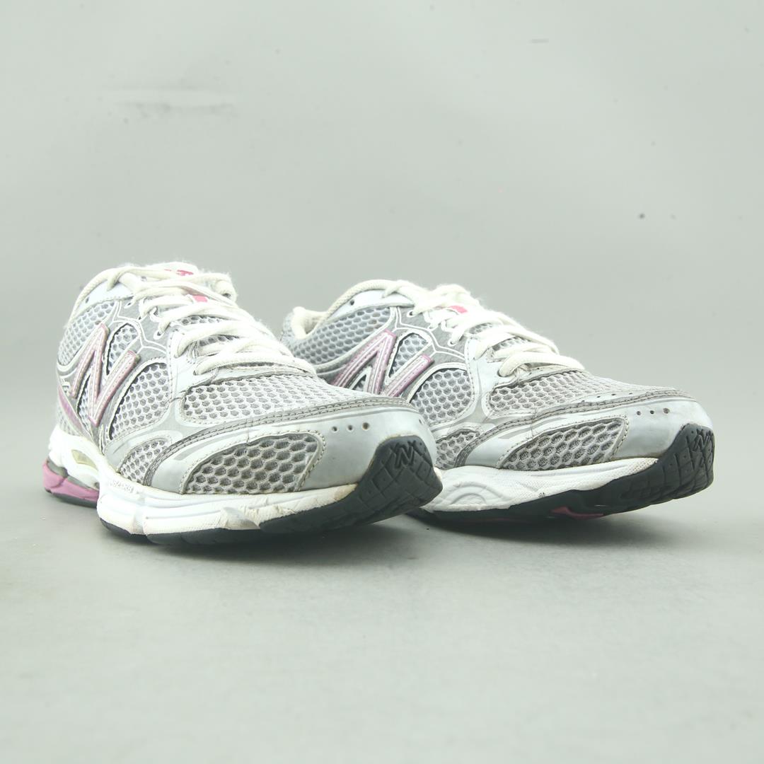 New Balance 770