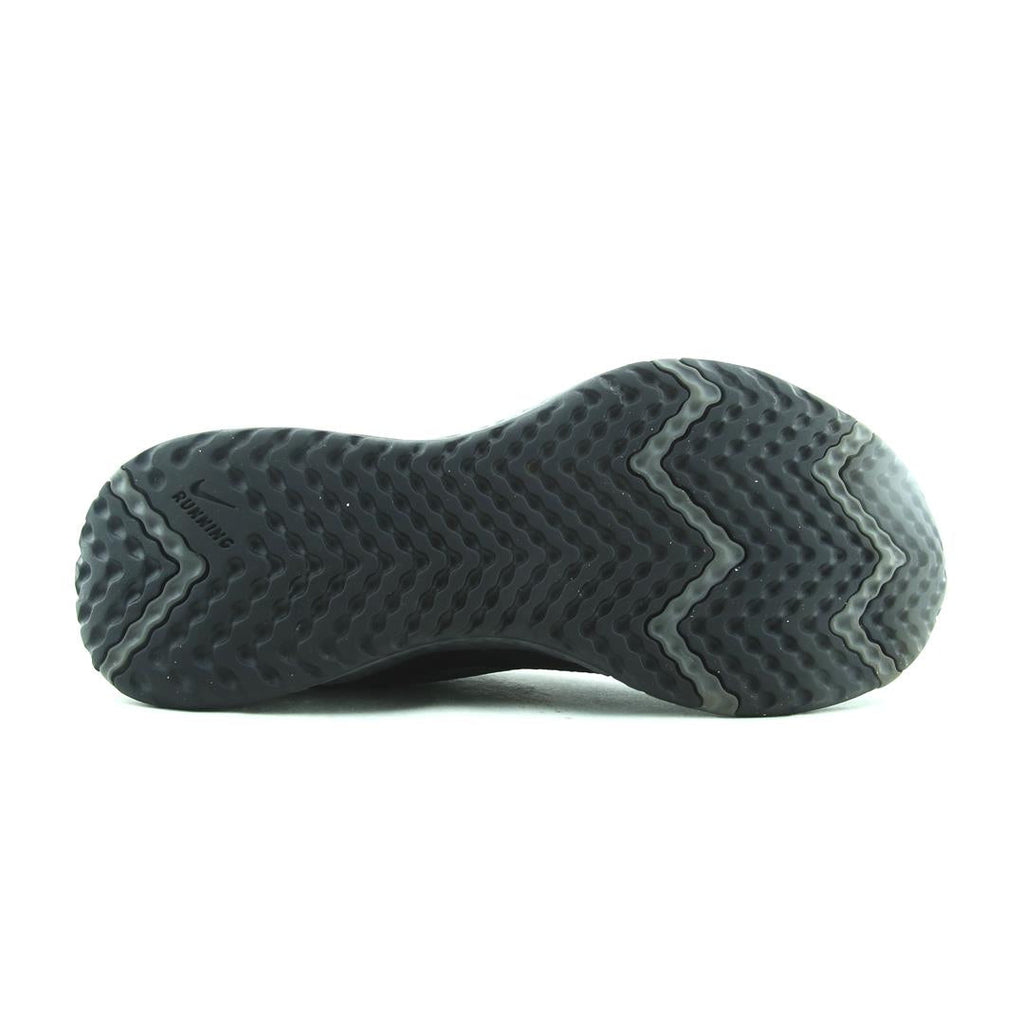 Nike Revolution 5