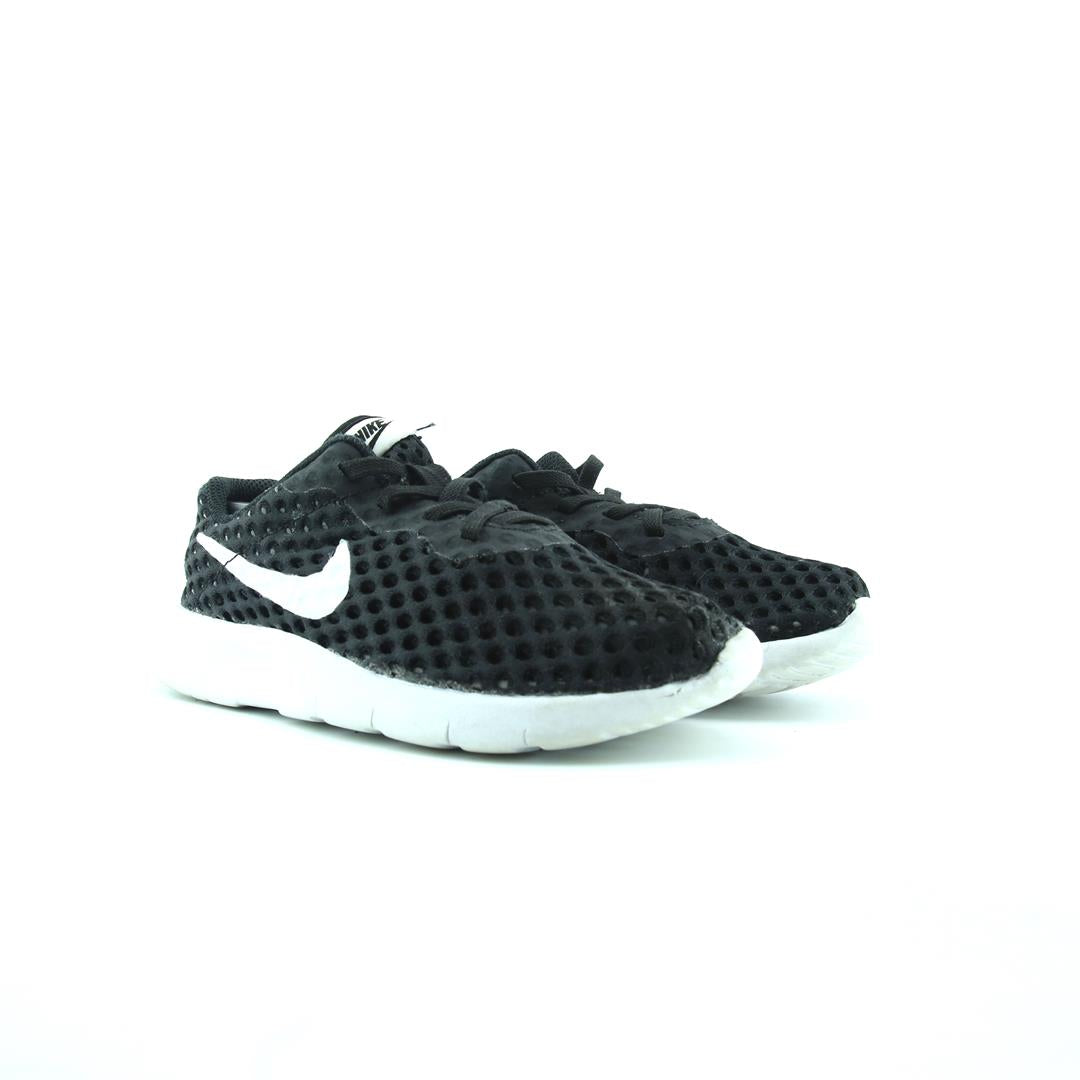 Nike Tanjun