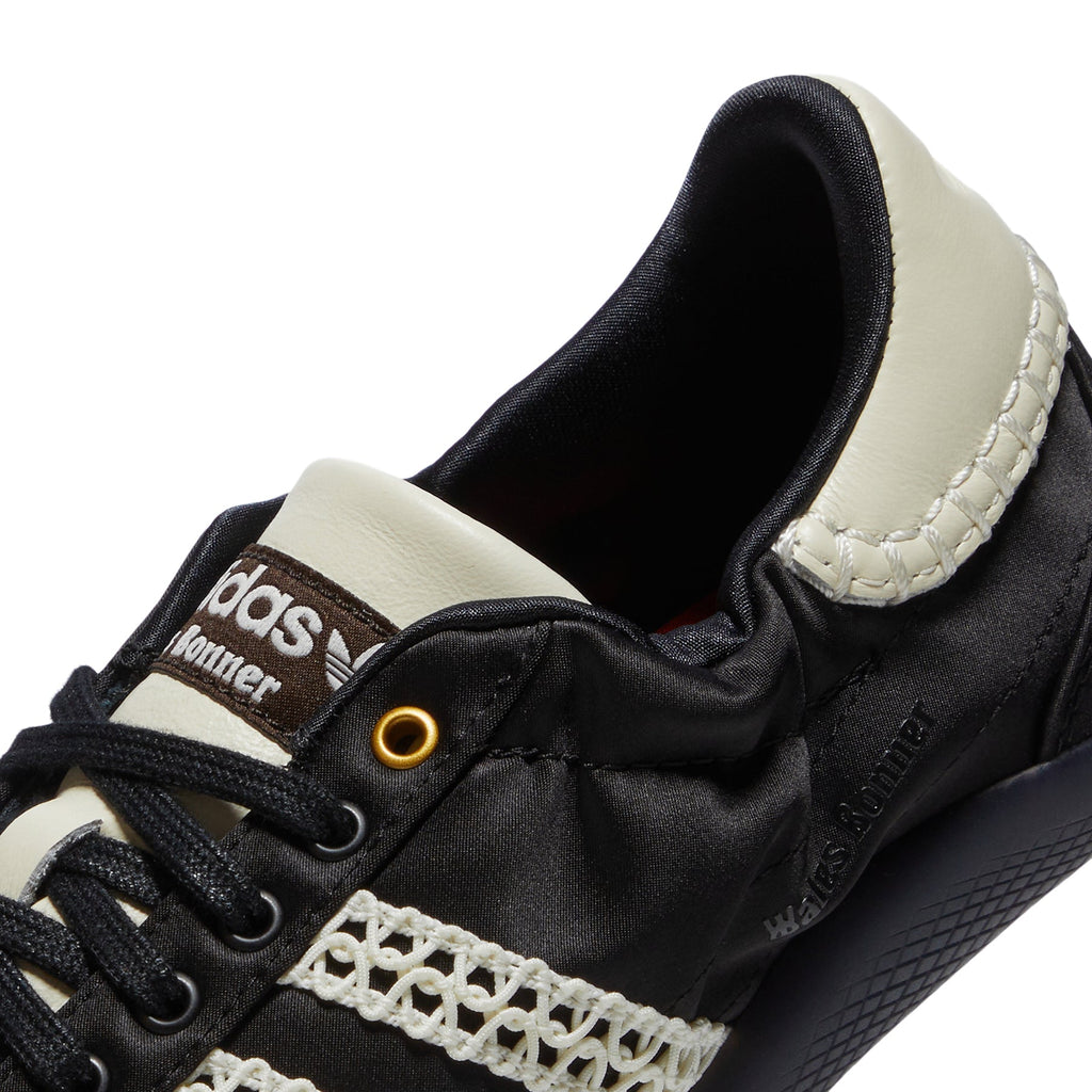Adidas Wb Karintha Lo Satin (Cblack/Dbrown/Crewht)