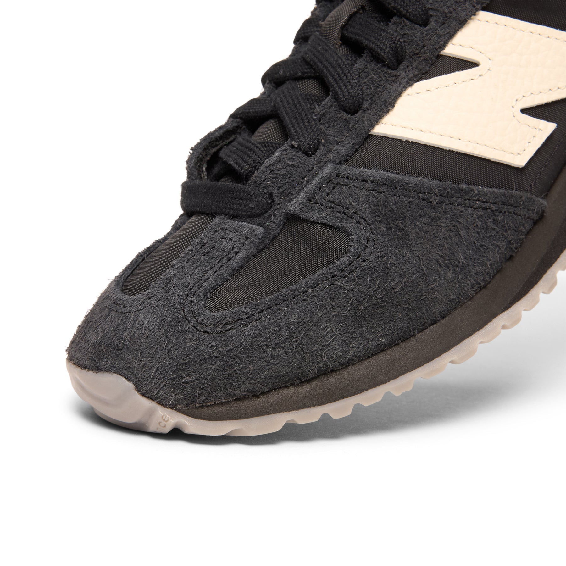 Junya Man X New Balance 471 (Black)