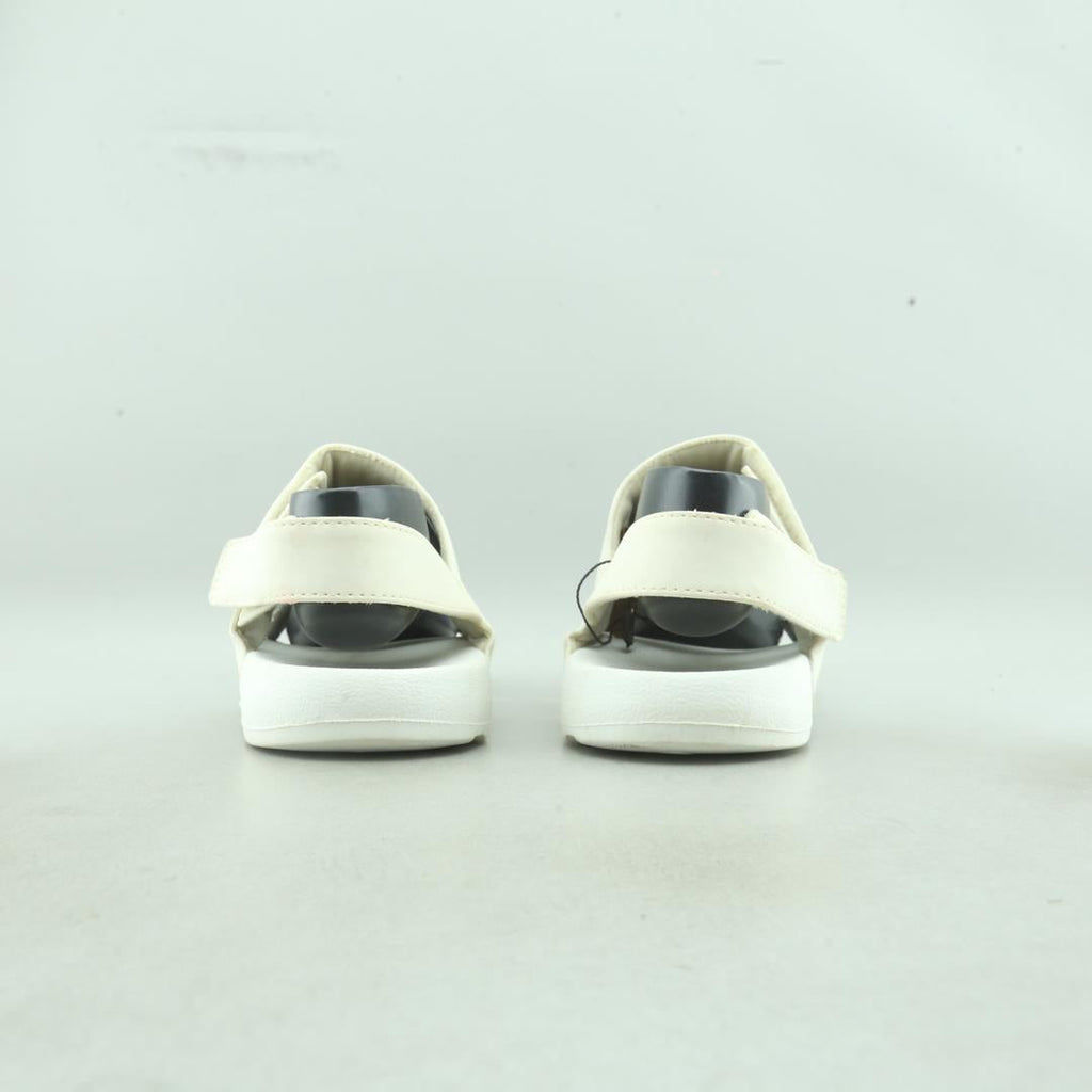 New Balance Nclay Series