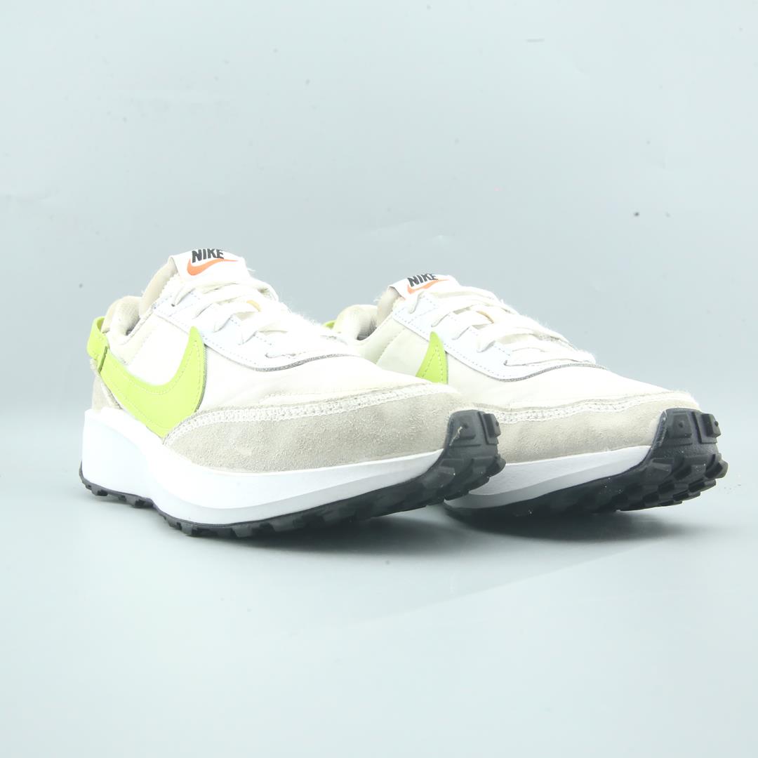 Nike Waffle Debut