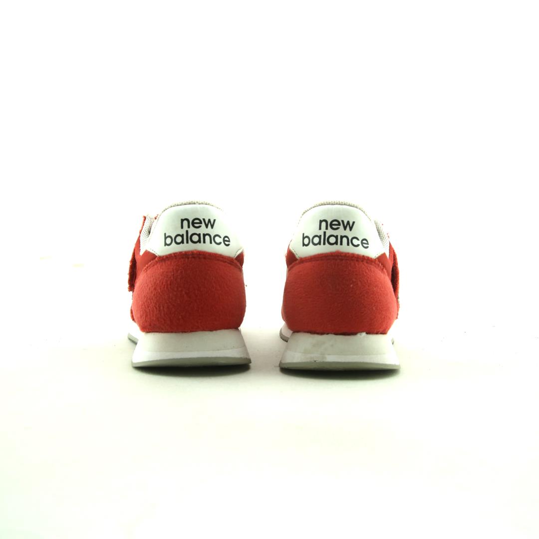 New Balance 220