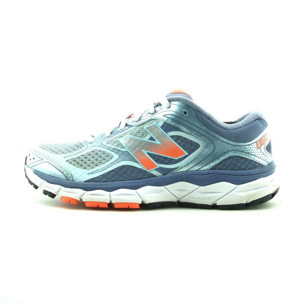 New Balance 860V6