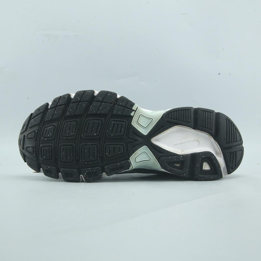 Nike Initiator