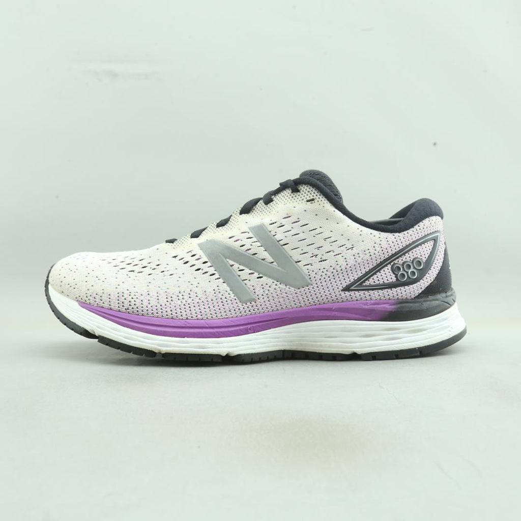 New Balance 880V9
