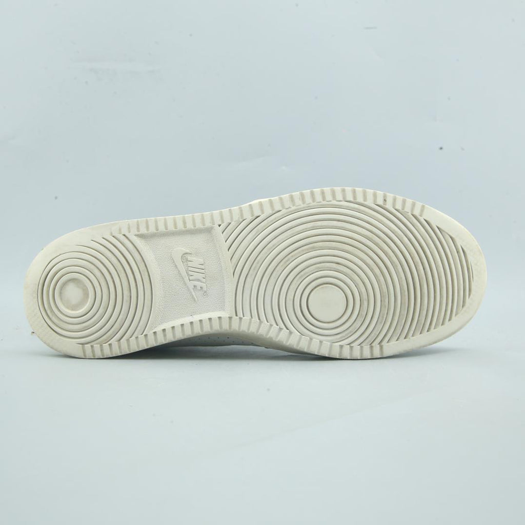 Nike Court Borough Mid