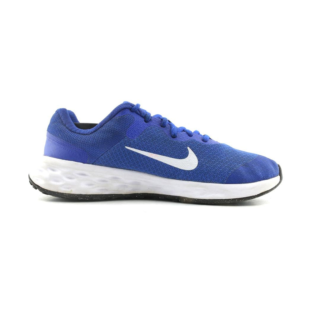 Nike Revolution 6