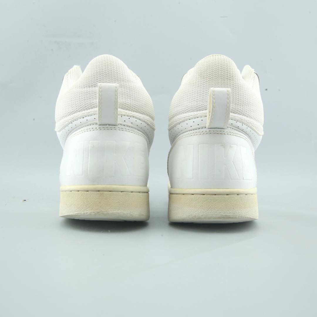 Nike Court Borough Mid