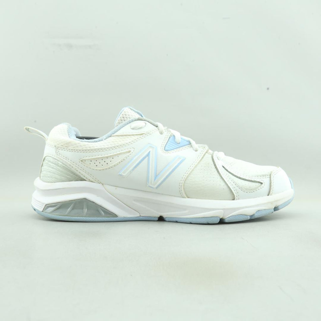New Balance 857