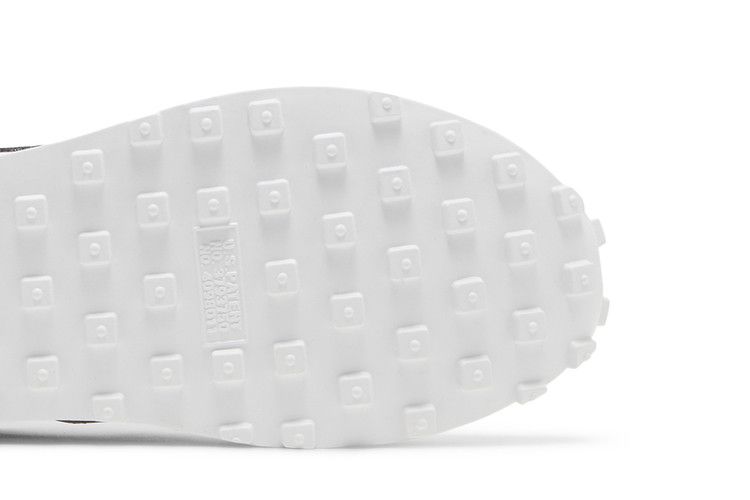 Nike Daybreak White Summit White Black (Women's)