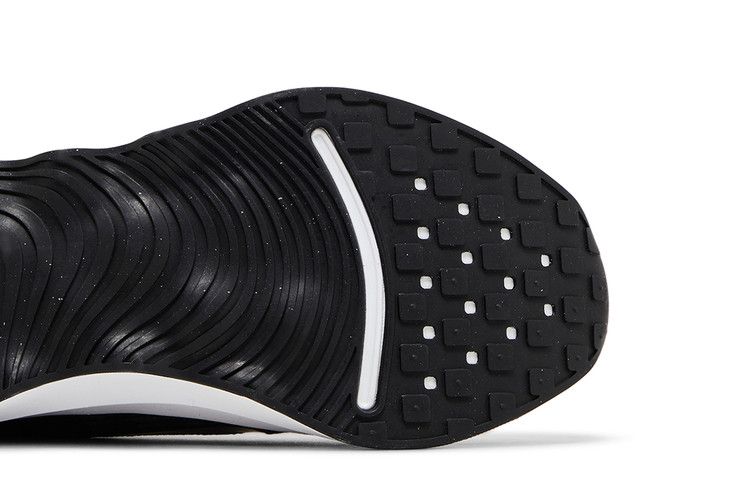 Nike Motiva Black White