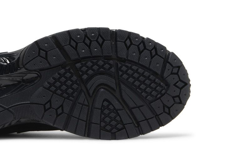 New Balance 1906R Black Metallic Silver