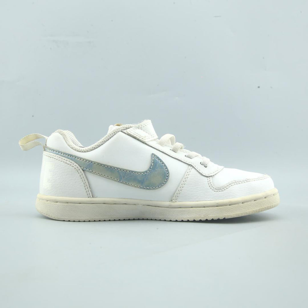Nike Court Borough Low