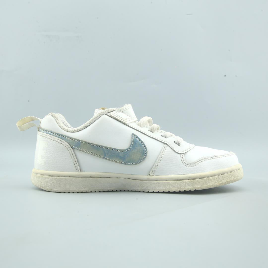 Nike Court Borough Low
