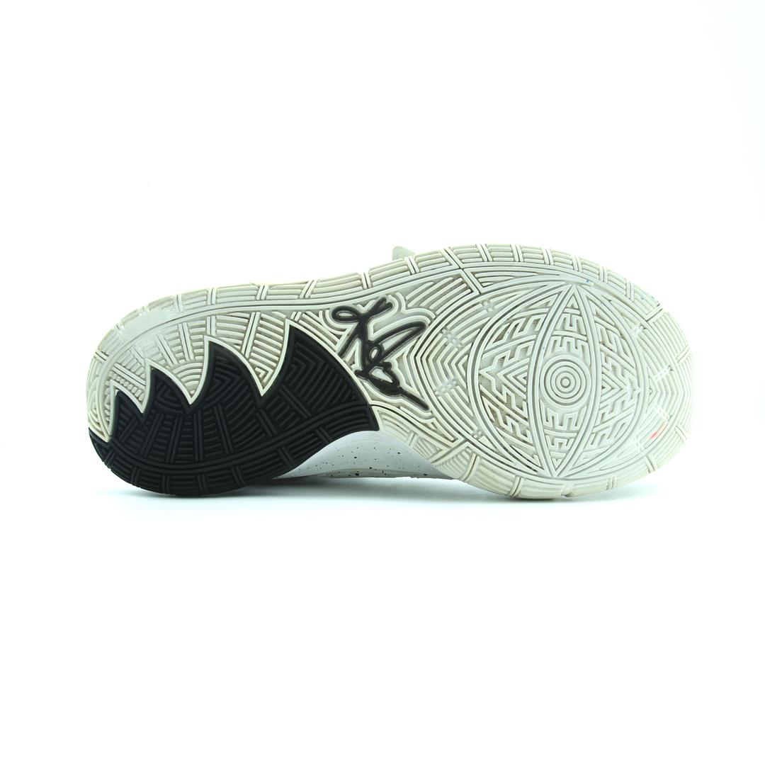 Nike Kyrie 6