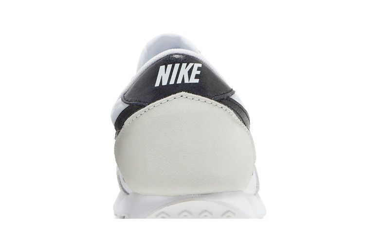 Nike Daybreak White Summit White Black (Women's)