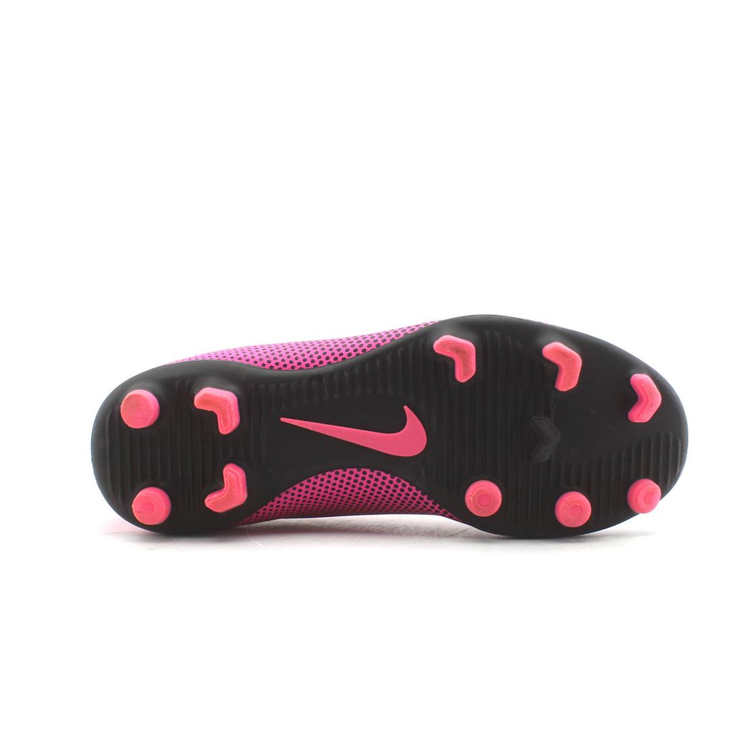 Nike .