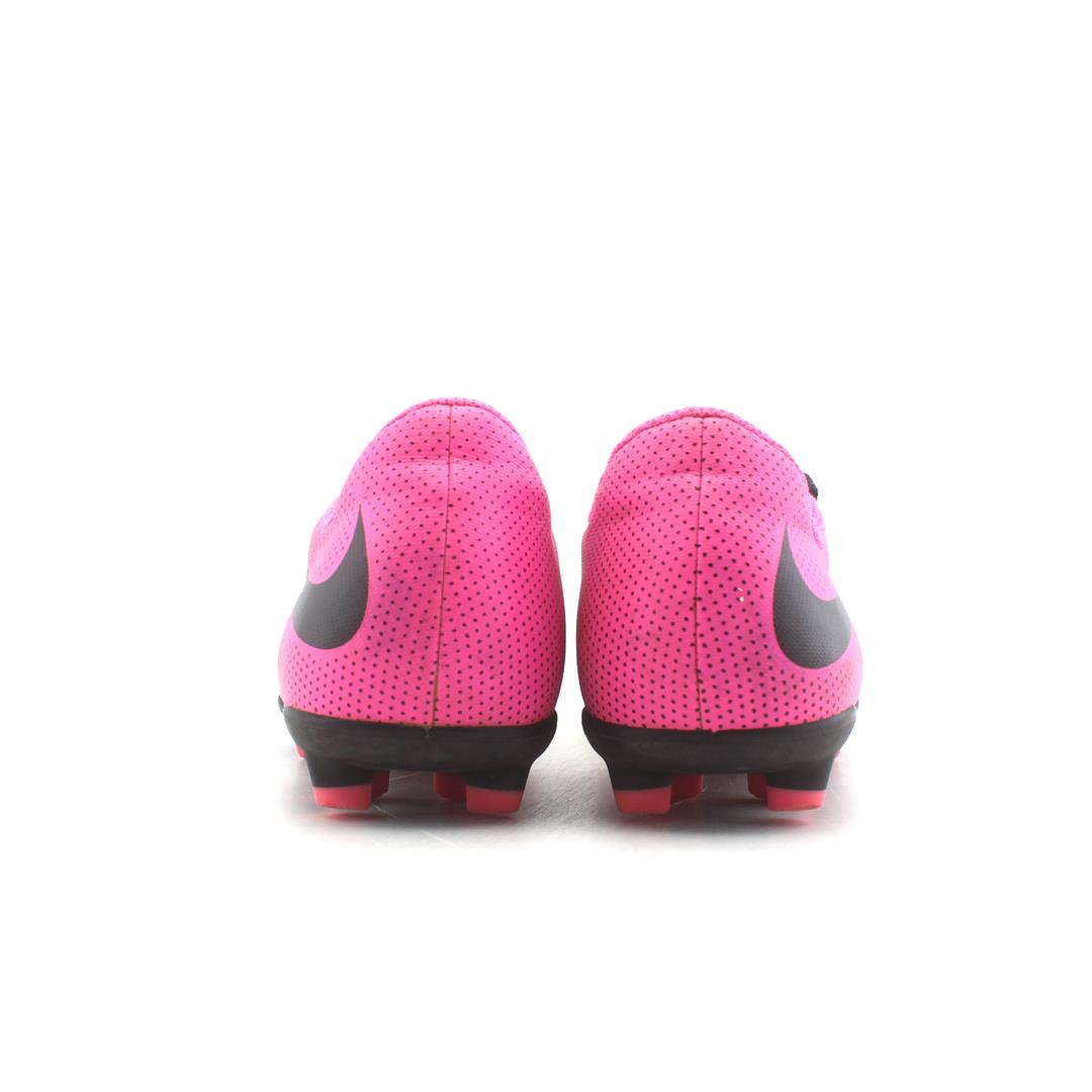 Nike .
