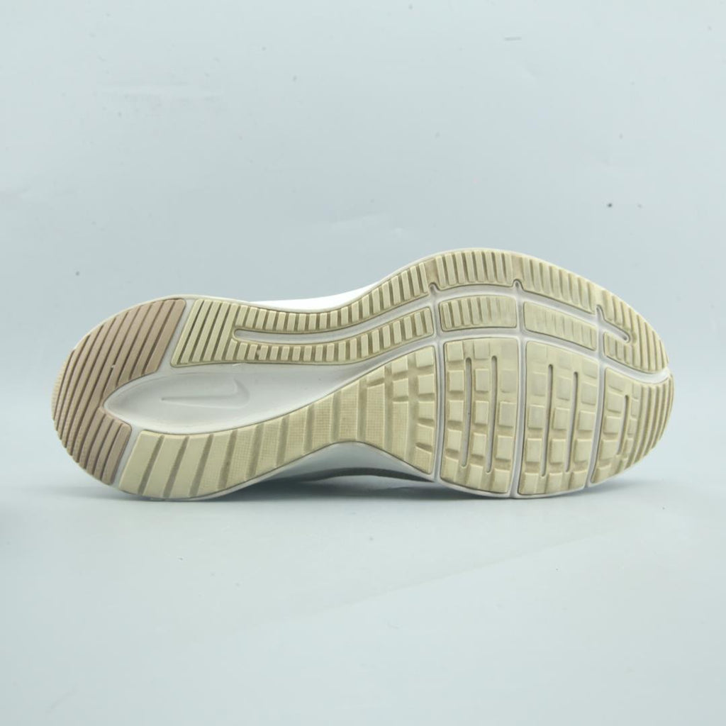 Nike Quest 3