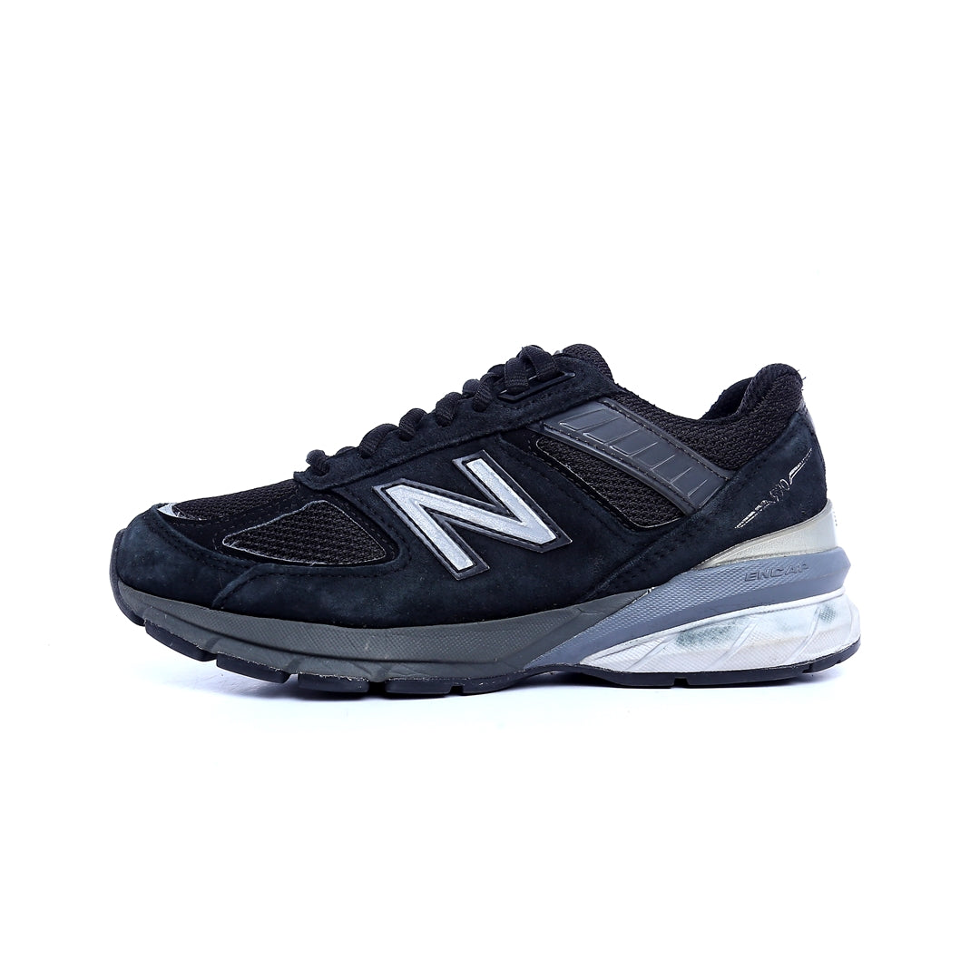 New Balance 990V5