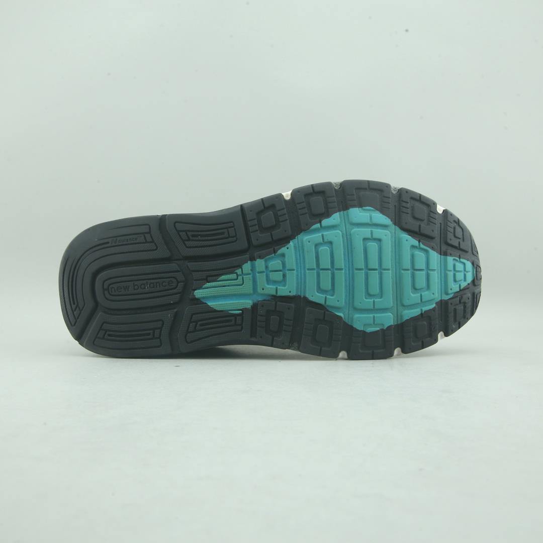 New Balance 1540V3