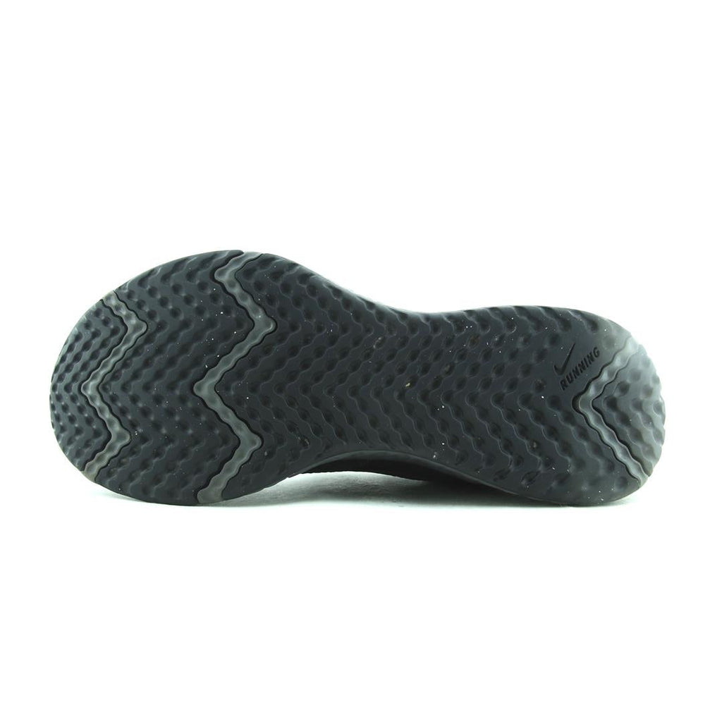 Nike Revolution 5