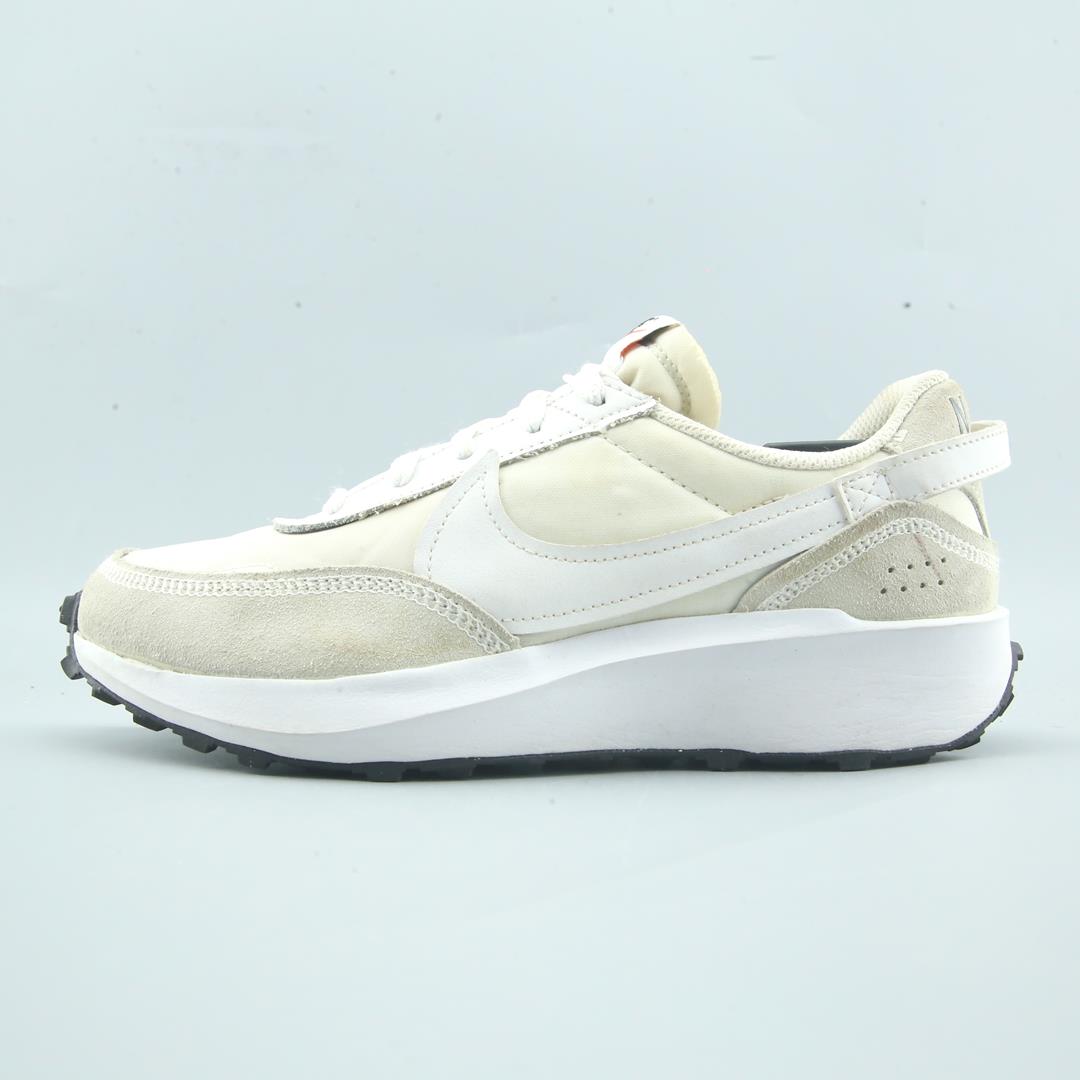 Nike Waffle Debut