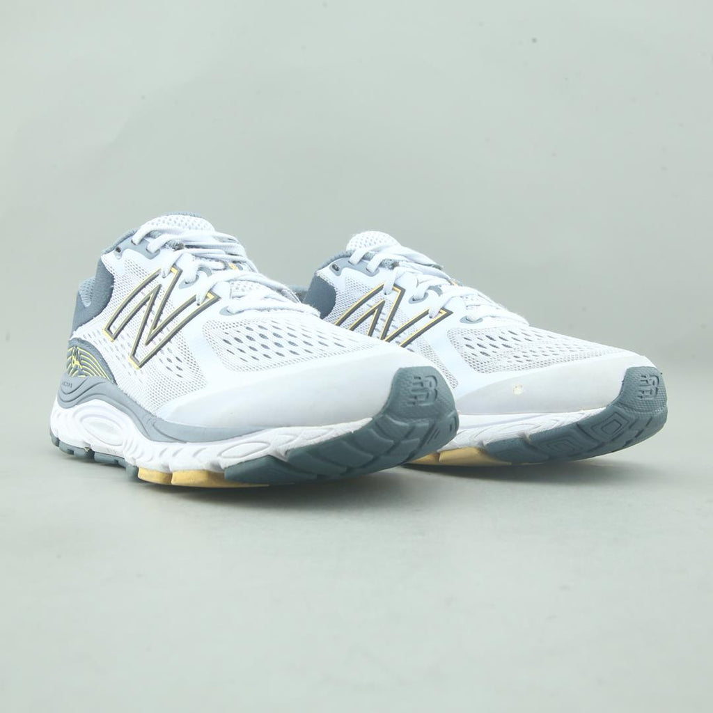 New Balance 840 V5