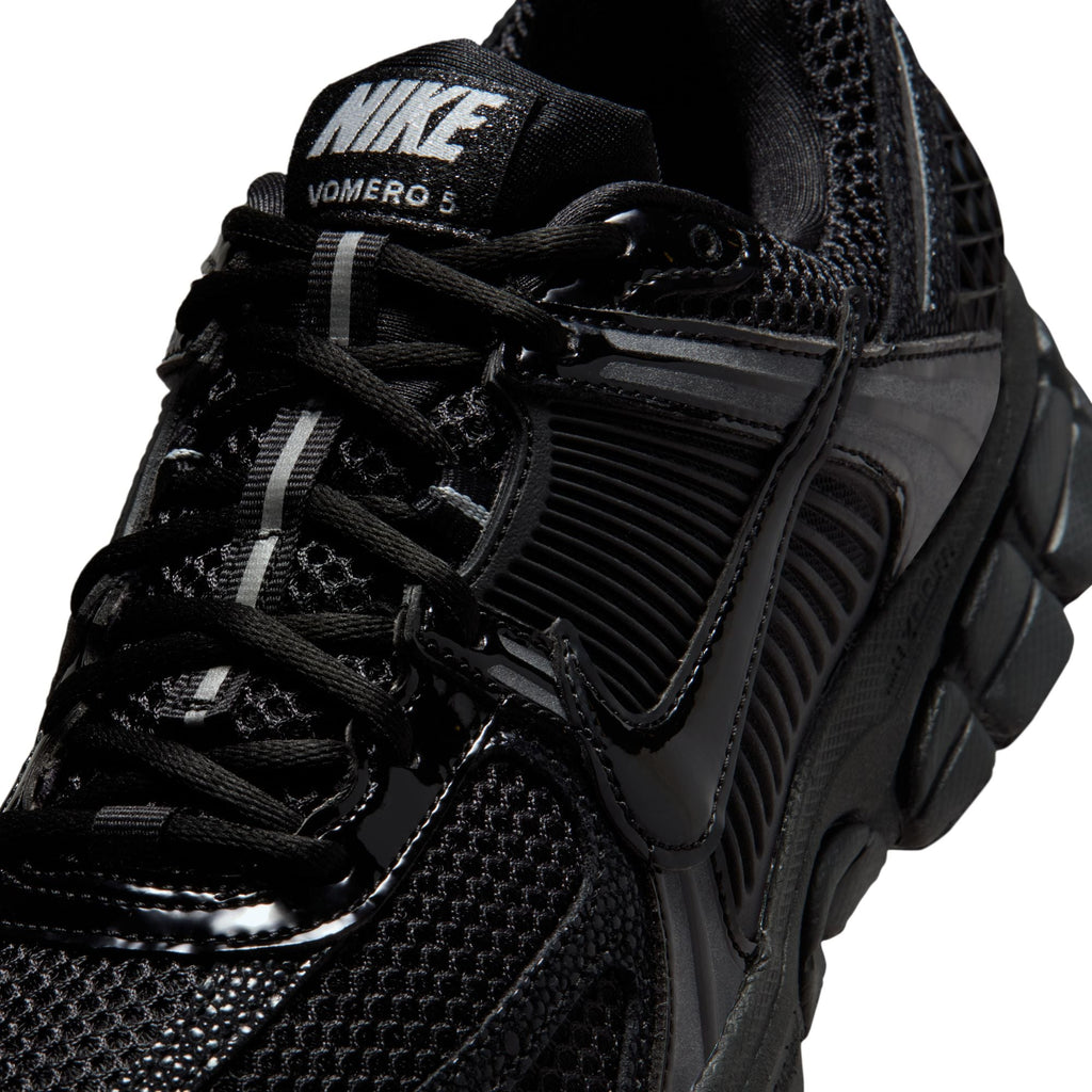 Nike Zoom Vomero 5 - Women's