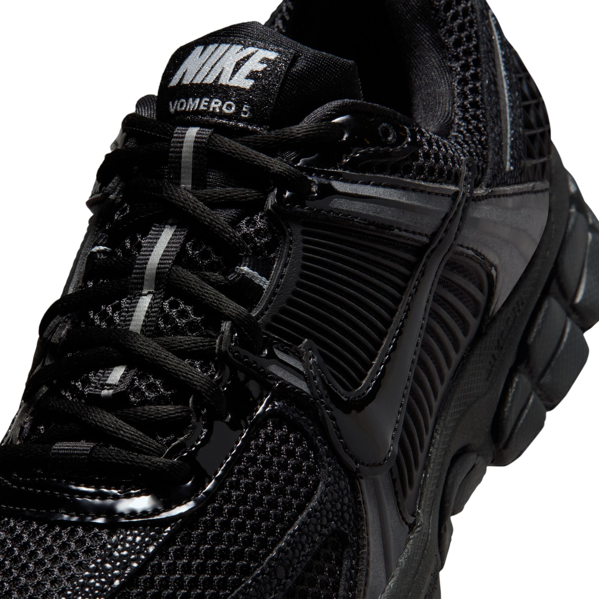 Nike Zoom Vomero 5 - Women's