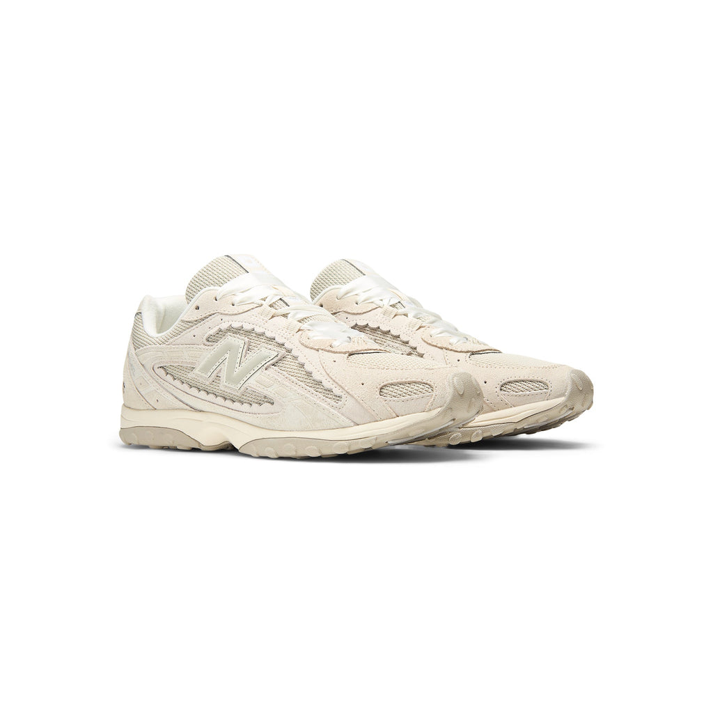 New Balance 204L (White)