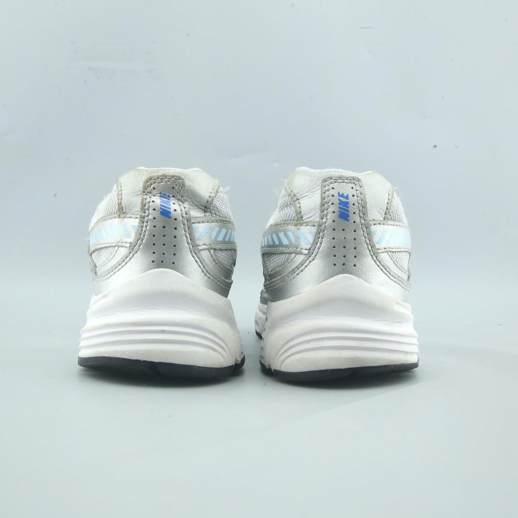 Nike Initiator