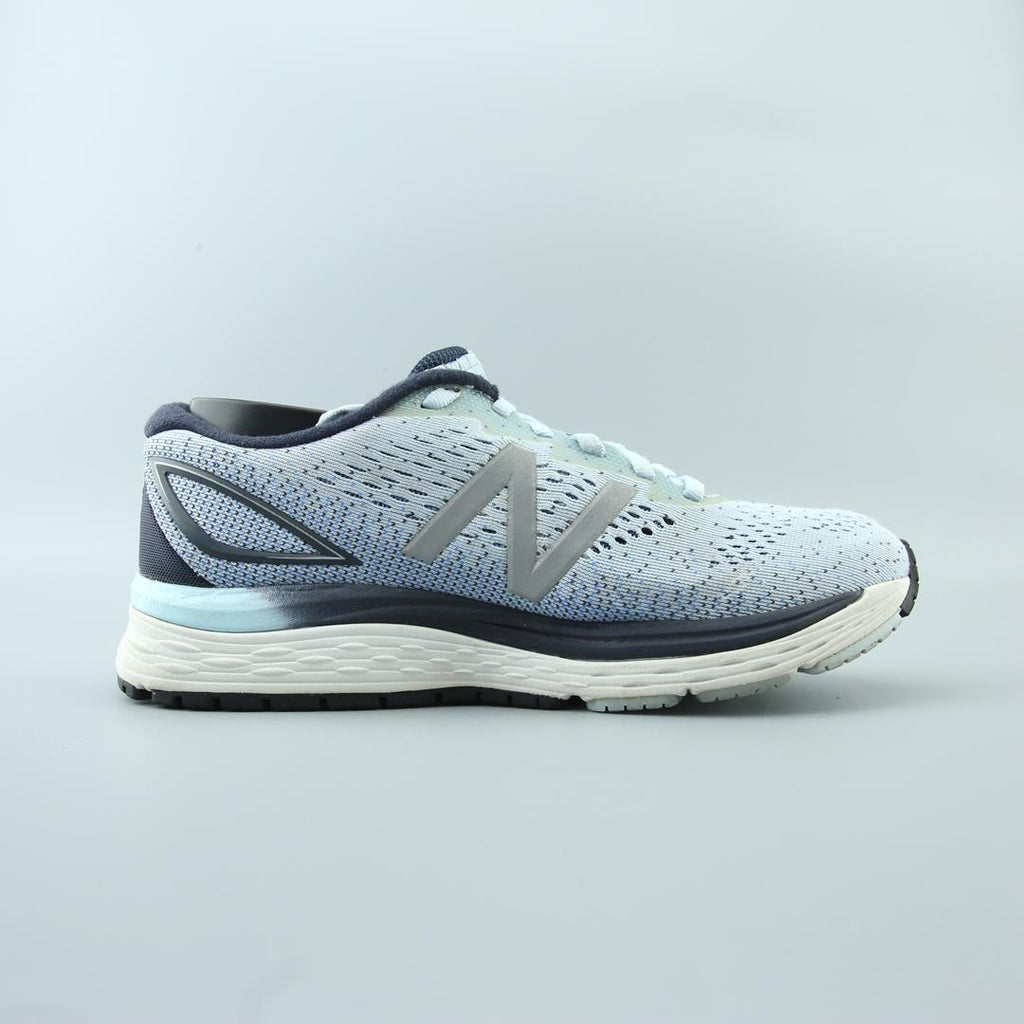 New Balance 880 V9