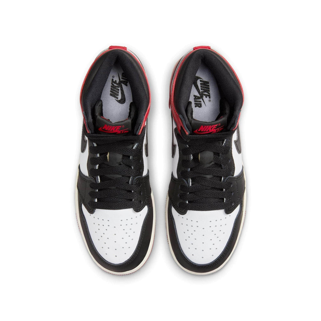 Air Jordan 1 Retro High OG "Black Toe"