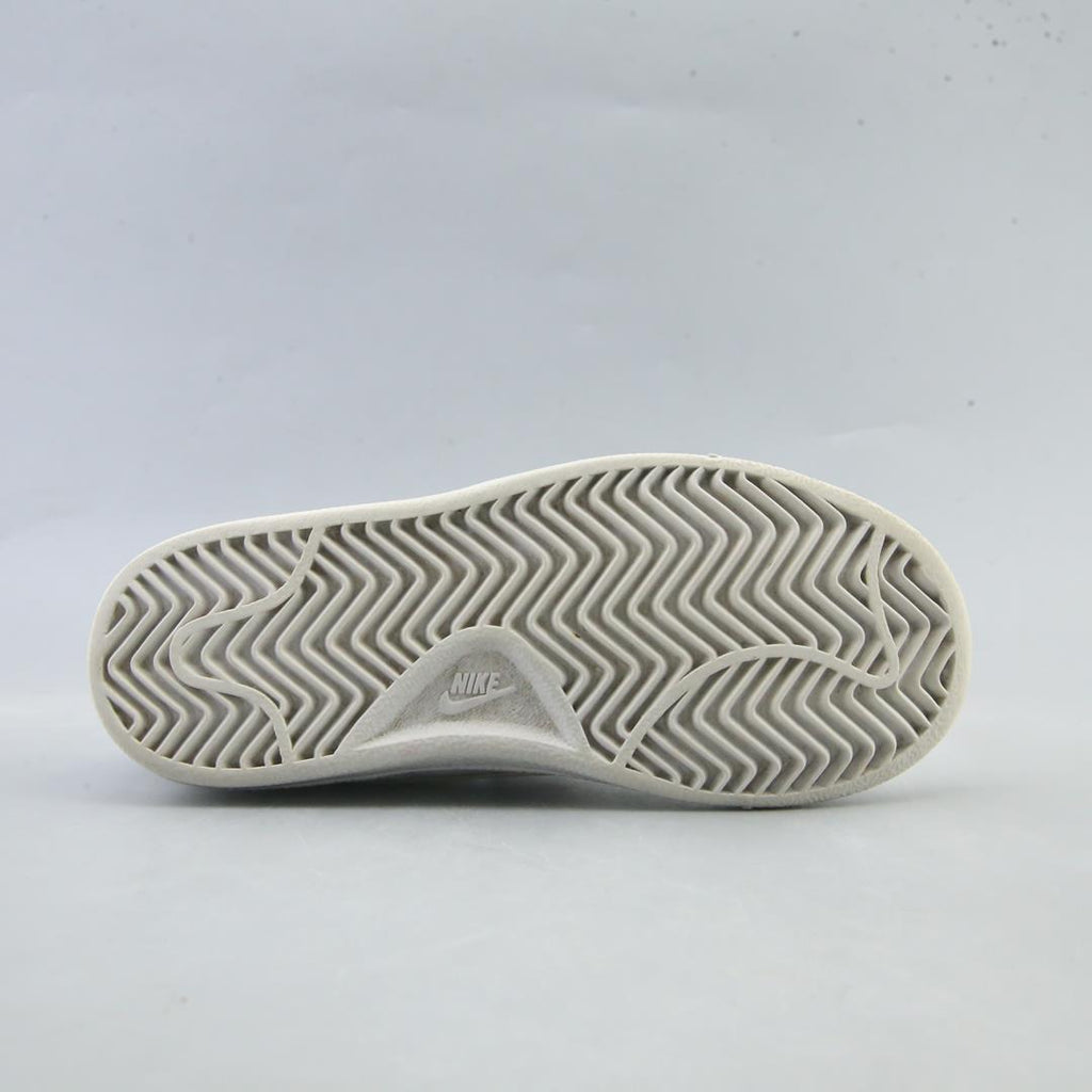 Nike Court Royale