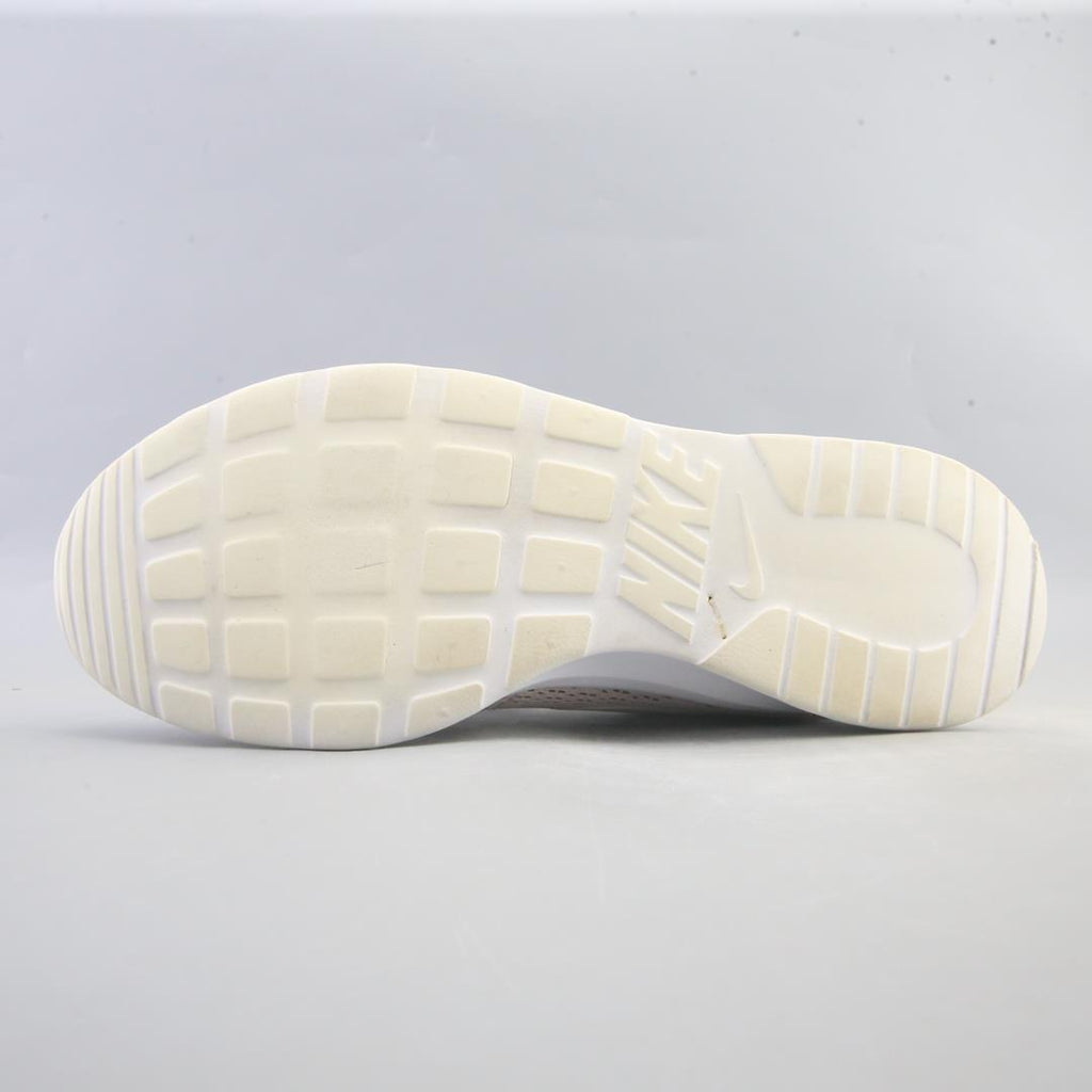 Nike Tanjun