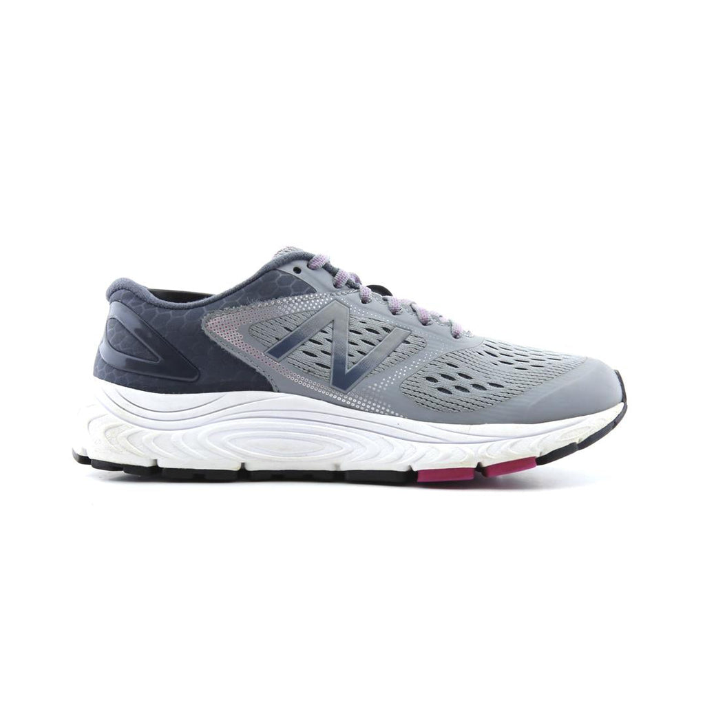 New Balance 840V4