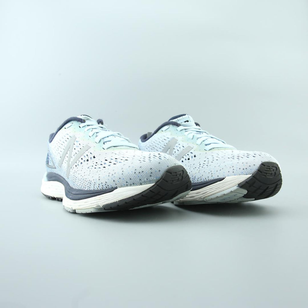New Balance 880 V9