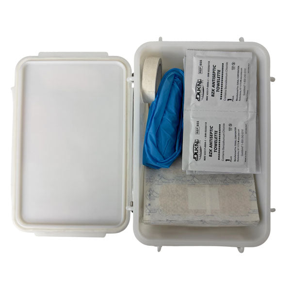 COLEMAN SPORTSMAN WATERPROOF FIRST AID KIT