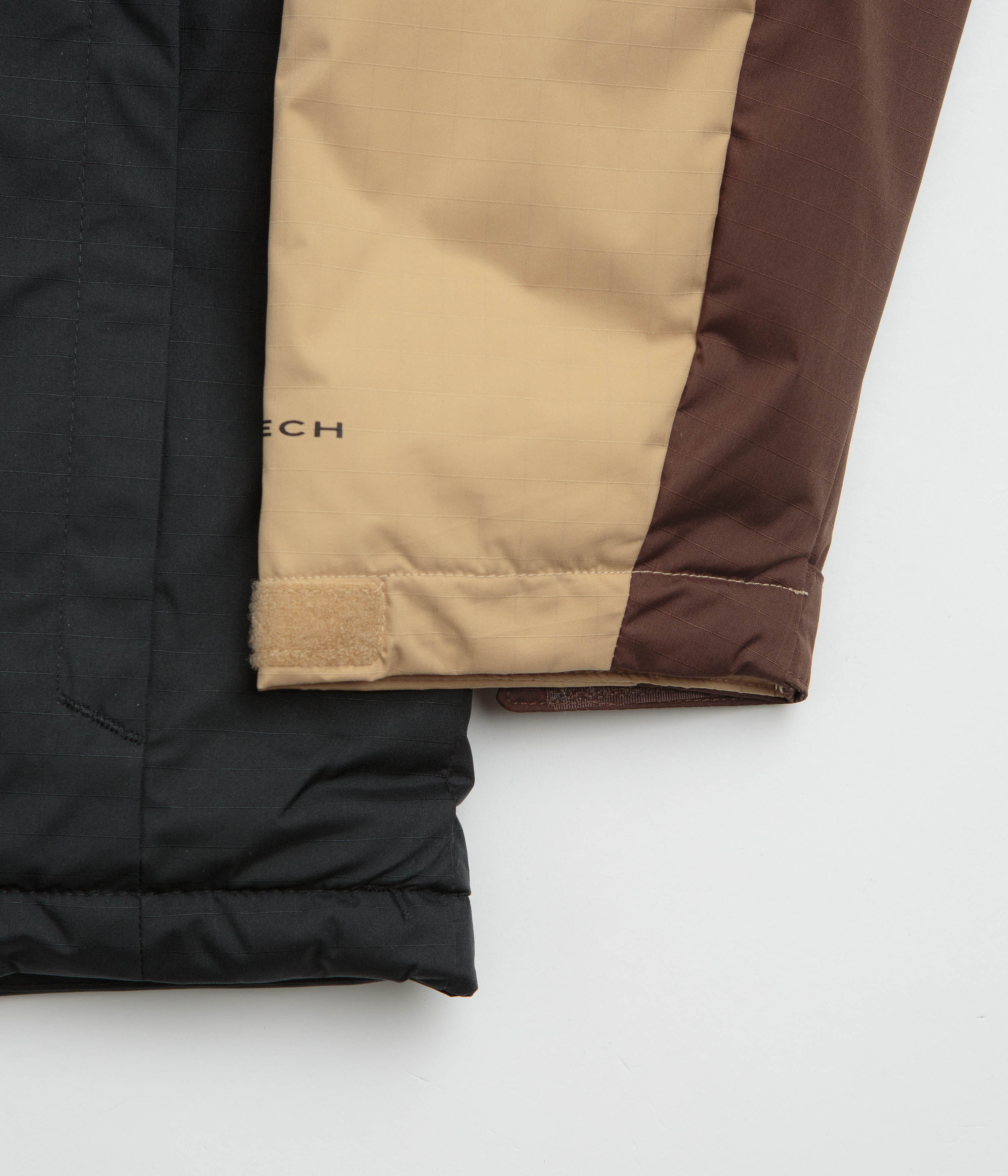 Columbia Point Park II Insulated Jacket - Black / Tobacco / Canoe