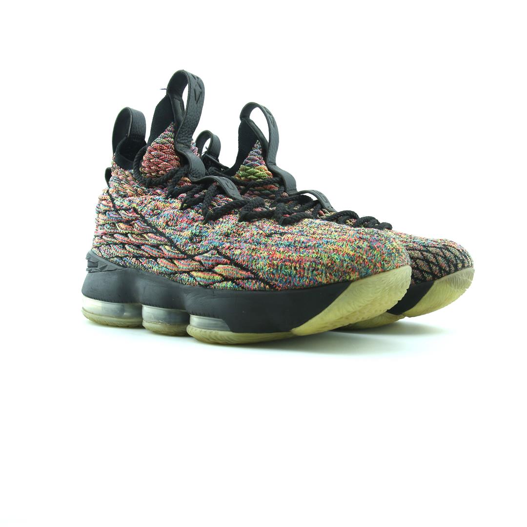 Nike Lebron 15