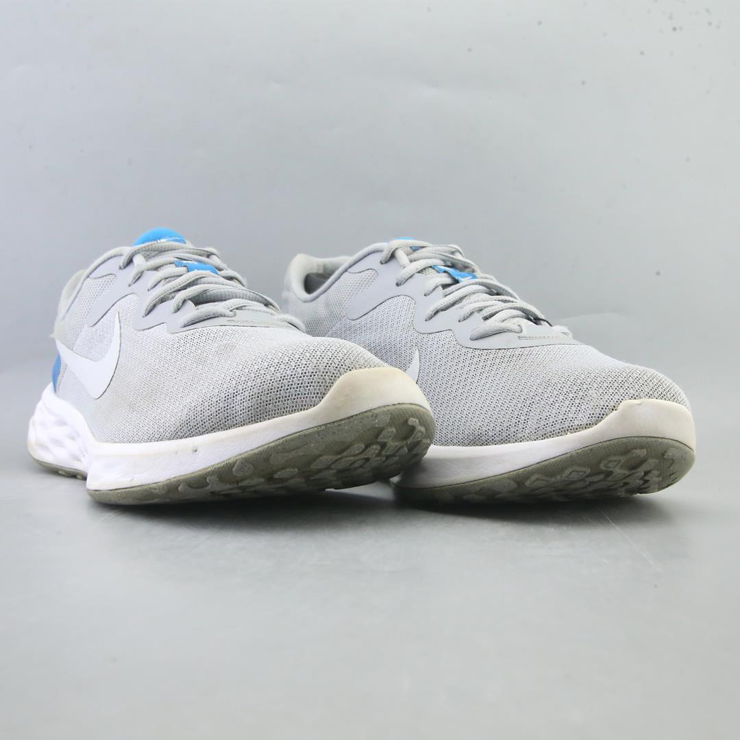 Nike Revolution 6