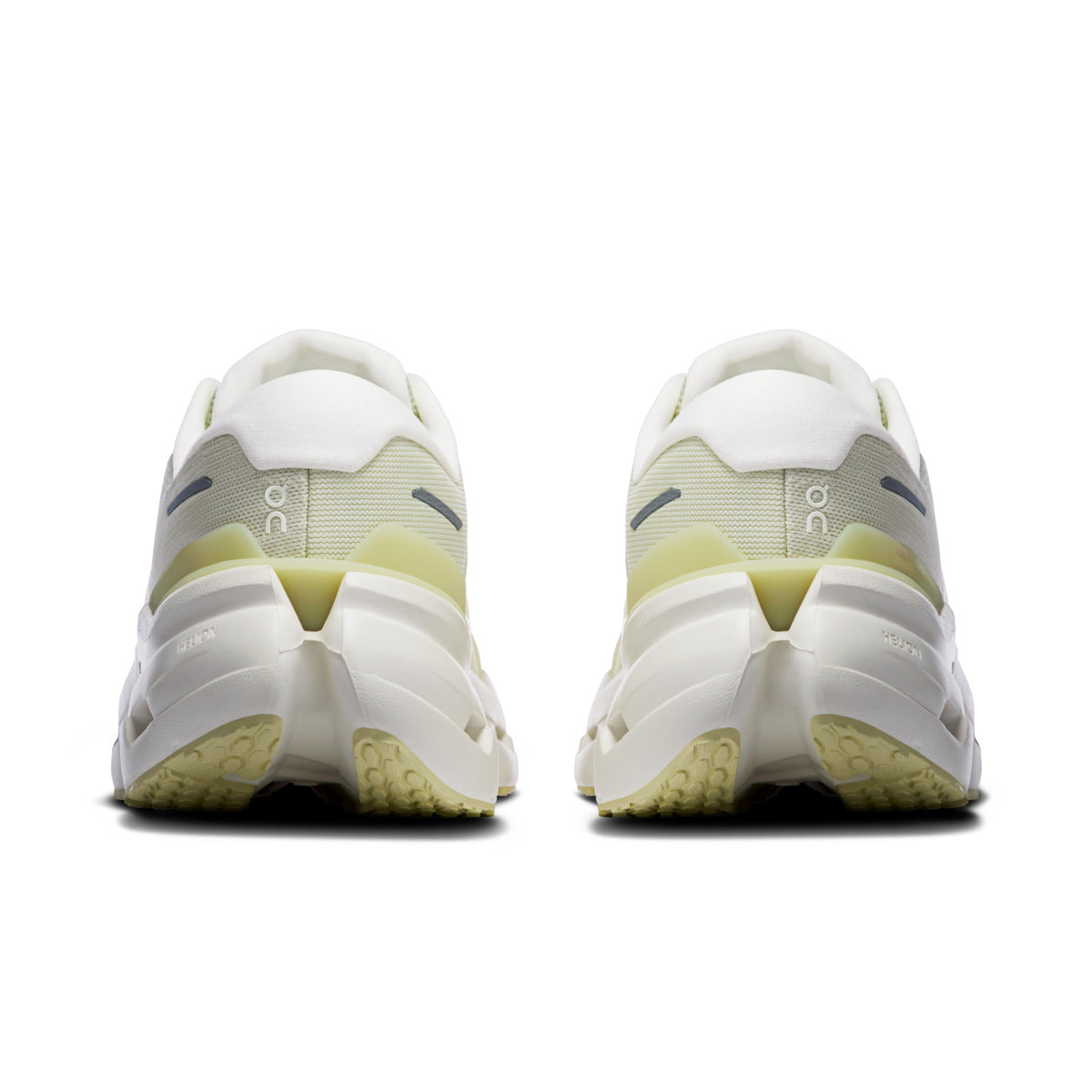 On Running Cloudrunner 3 Seedling Ivory (W)