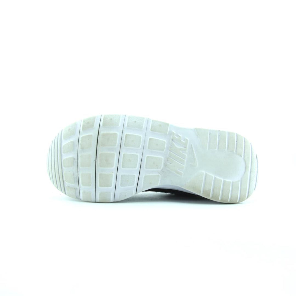 Nike Tanjun
