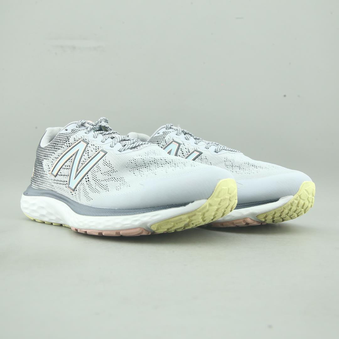 New Balance Fresh Foam 680 V7