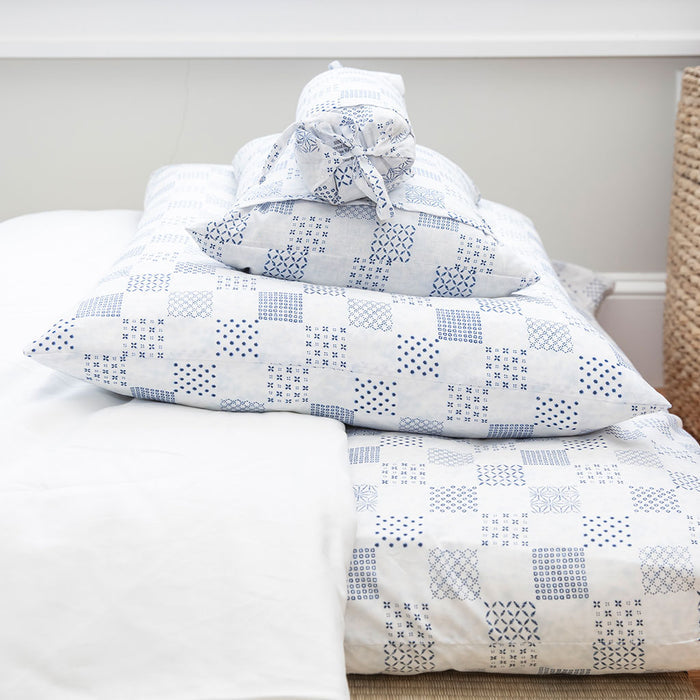 J-Life Igo White Pillowcase