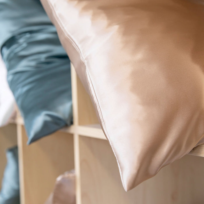J-Life Shiruku Silk Champagne Zabuton Floor Pillow